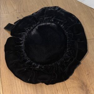 Elegant Black Velvet Women's Hat